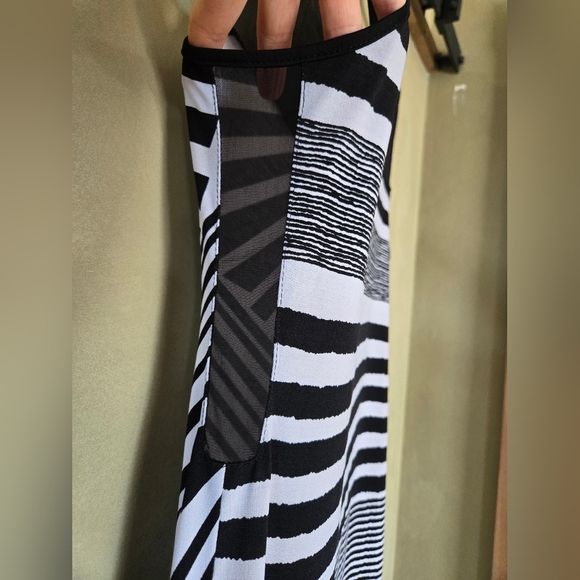 3RStreetwear | Striped Black and White Maxi Dress, Size L - Picture 3 of 8